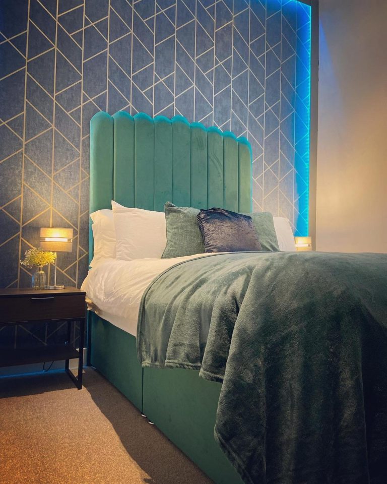 PHOTO-2021-10-04-23-57-39 2